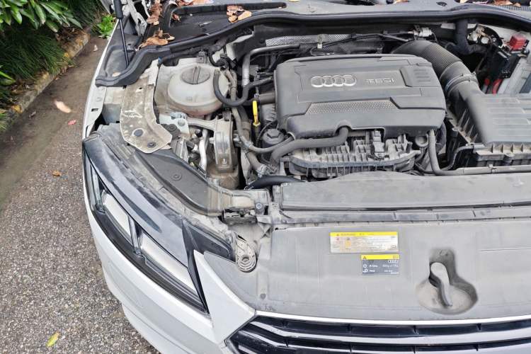 Used Audi TT 2015 TT Coupe 45 TFSI Engine Bay Right