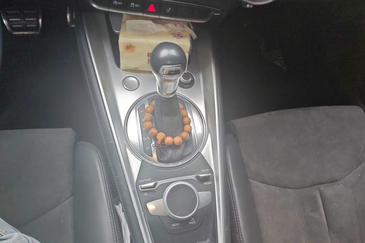 Used Audi TT 2015 TT Coupe 45 TFSI Gear Lever