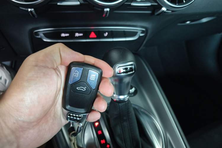 Used Audi TT 2015 TT Coupe 45 TFSI Interior 1