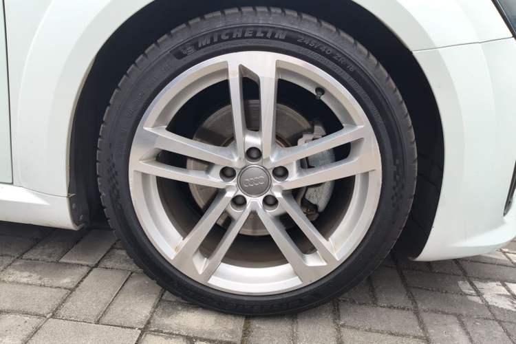 Used Audi TT 2015 TT Coupe 45 TFSI Right Front Wheel Hub