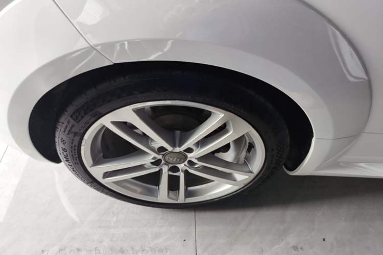 Used Audi TT 2015 TT Coupe 45 TFSI Right Rear Wheel Hub