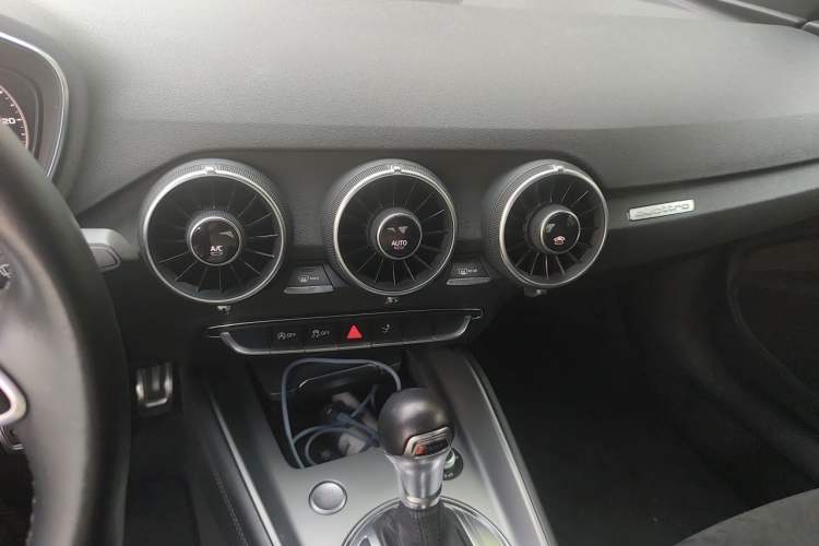 Used Audi TT 2015 TT Coupe 45 TFSI quattro Audio And AC Panel