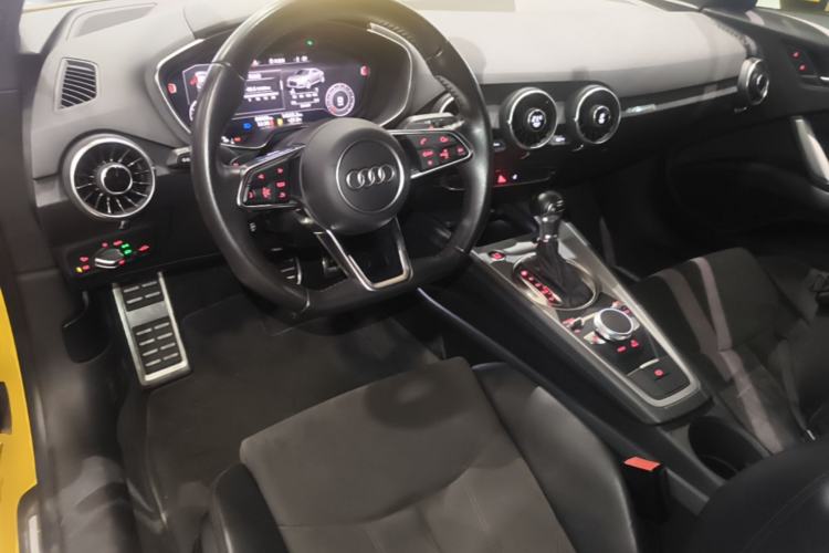 Used Audi TT 2015 TT Coupe 45 TFSI quattro Center Console