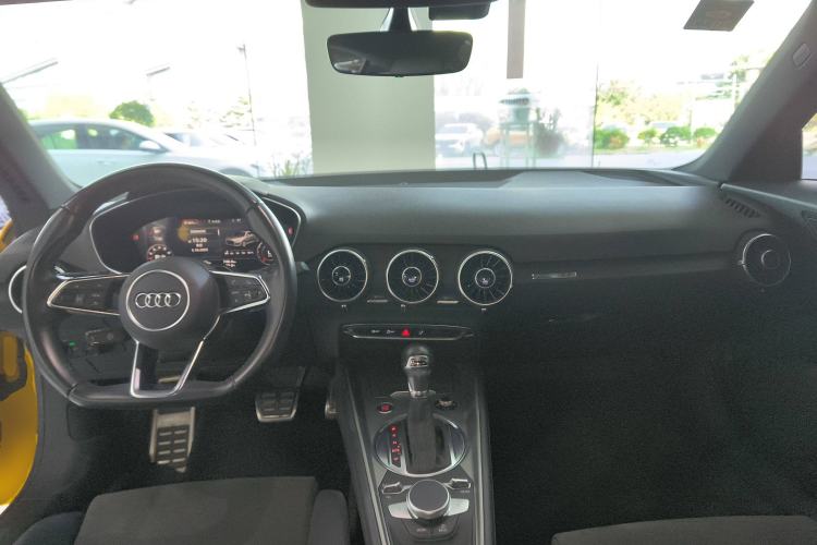 Used Audi TT 2015 TT Coupe 45 TFSI Center Console