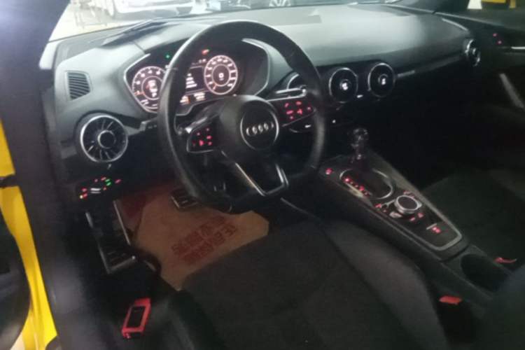 Used Audi TT 2015 TT Coupe 45 TFSI Center Console
