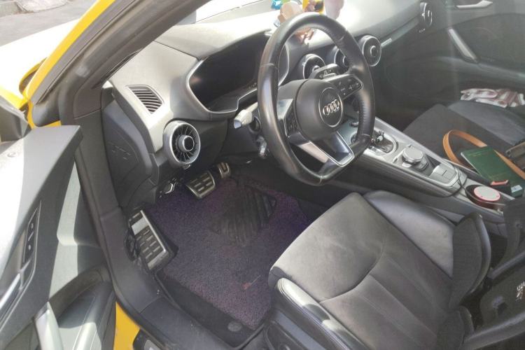 Used Audi TT 2015 TT Coupe 45 TFSI quattro Driver Seat
