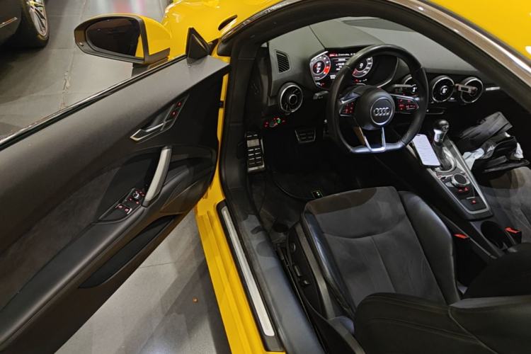Used Audi TT 2015 TT Coupe 45 TFSI Driver Seat