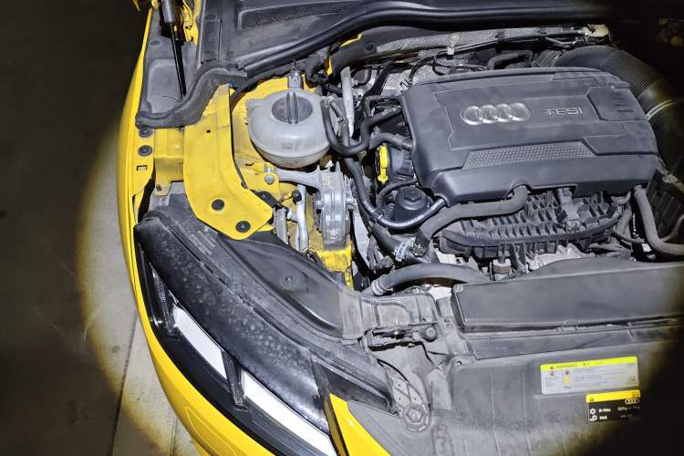 Used Audi TT 2015 TT Coupe 45 TFSI quattro Engine Bay Right