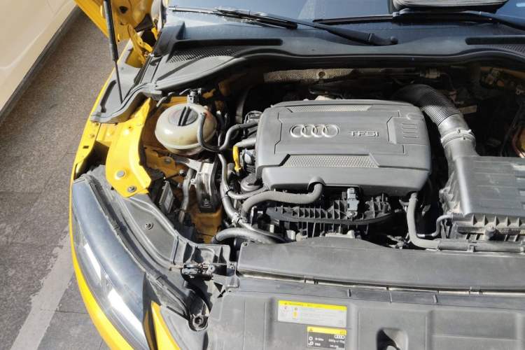 Used Audi TT 2015 TT Coupe 45 TFSI quattro Engine Bay Right