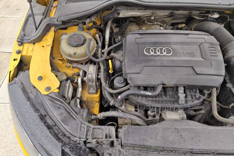 Used Audi TT 2015 TT Coupe 45 TFSI Engine Bay Right