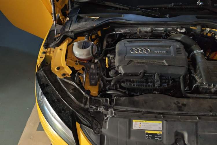 Used Audi TT 2015 TT Roadster 45 TFSI Engine Bay Right