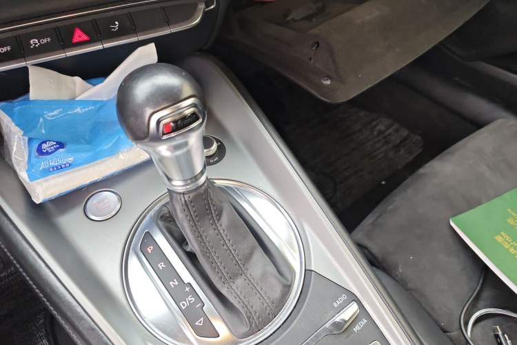 Used Audi TT 2015 TT Coupe 45 TFSI Gear Lever