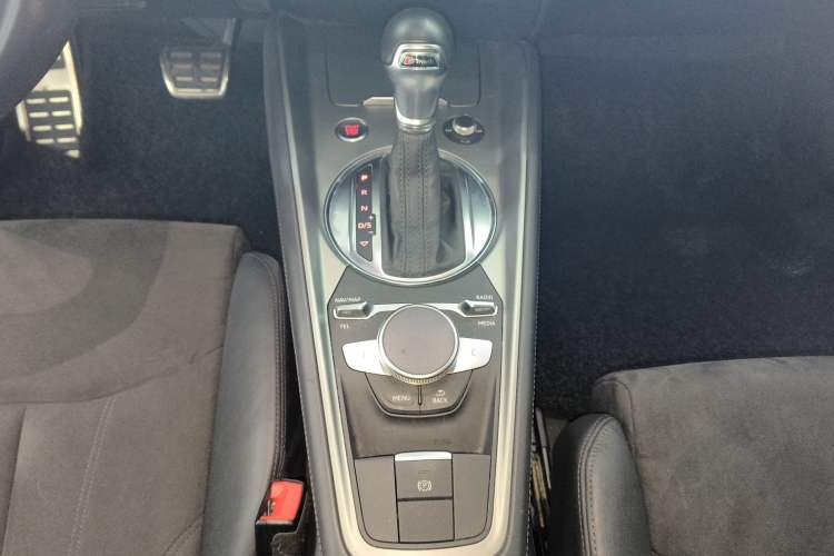 Used Audi TT 2015 TT Coupe 45 TFSI Gear Lever