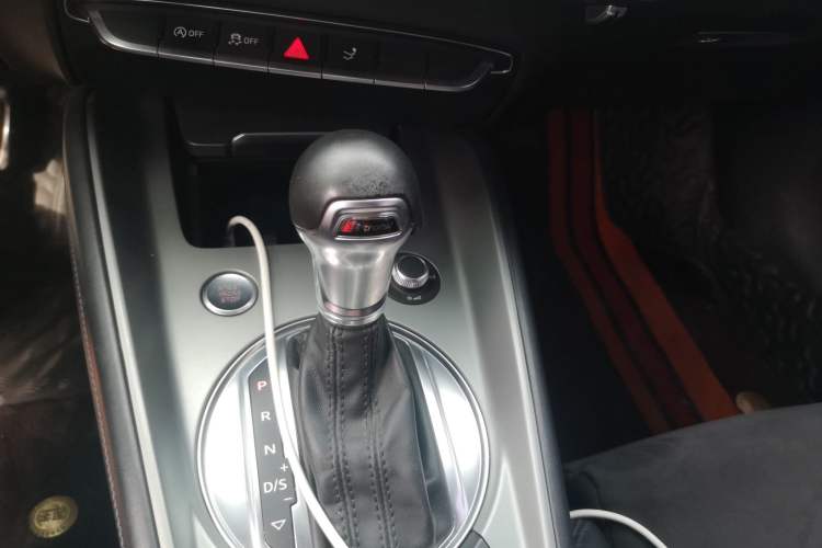 Used Audi TT 2015 TT Coupe 45 TFSI quattro Gear Lever