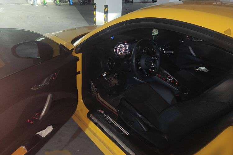 Used Audi TT 2015 TT Coupe 45 TFSI quattro Interior 3