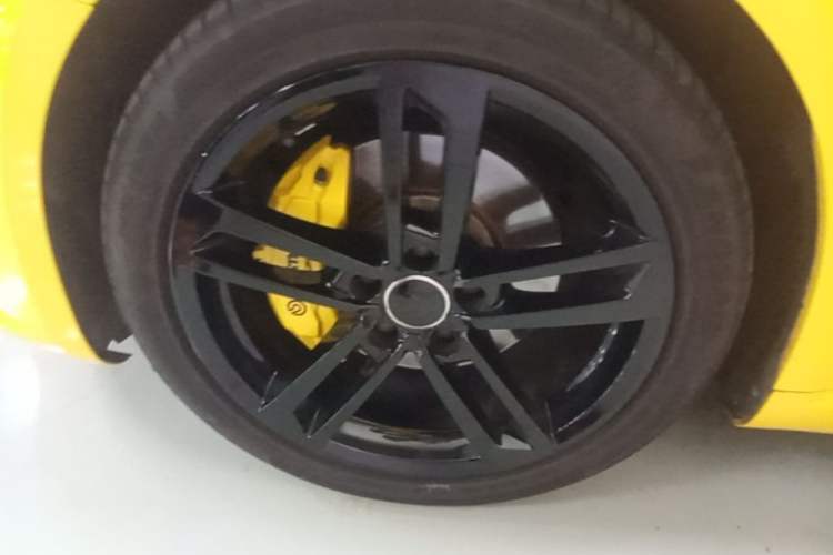 Used Audi TT 2015 TT Coupe 45 TFSI Left Front Wheel Hub