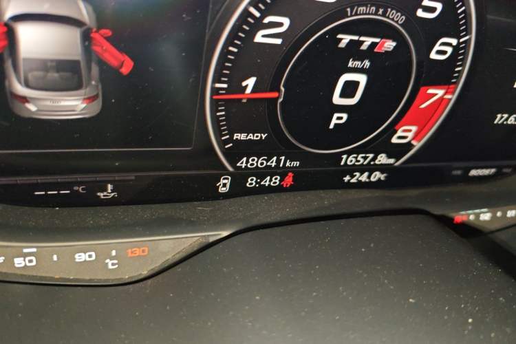 Used Audi TT 2015 TT Roadster 45 TFSI Odometer Close Up
