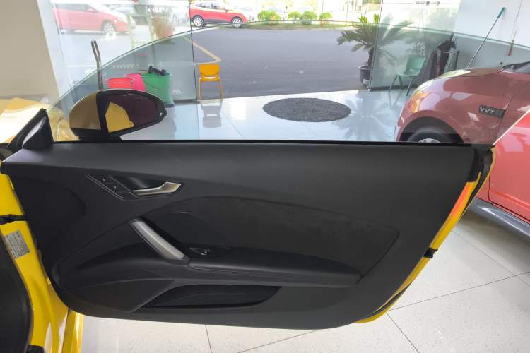Used Audi TT 2015 TT Coupe 45 TFSI Right Front Door Interior
