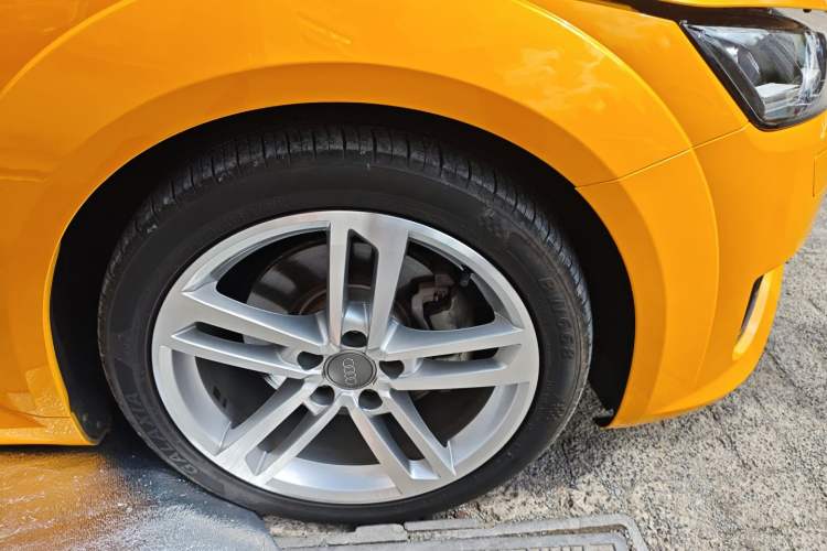 Used Audi TT 2015 TT Coupe 45 TFSI Right Front Wheel Hub