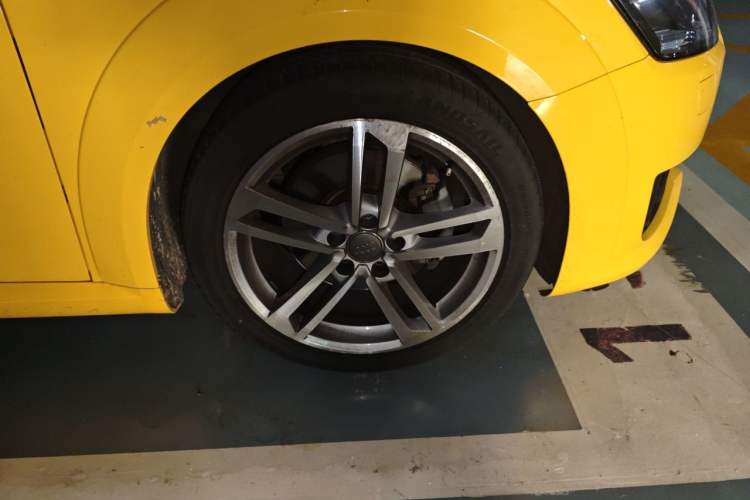 Used Audi TT 2015 TT Roadster 45 TFSI Right Front Wheel Hub