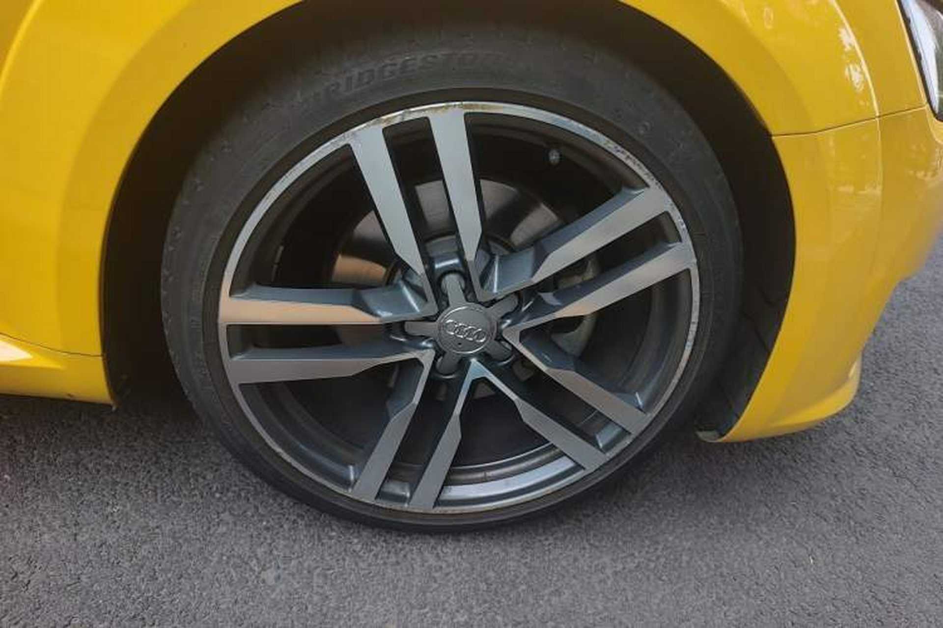 Used Audi TT 2015 TT Coupe 45 TFSI quattro Right Front Wheel Hub