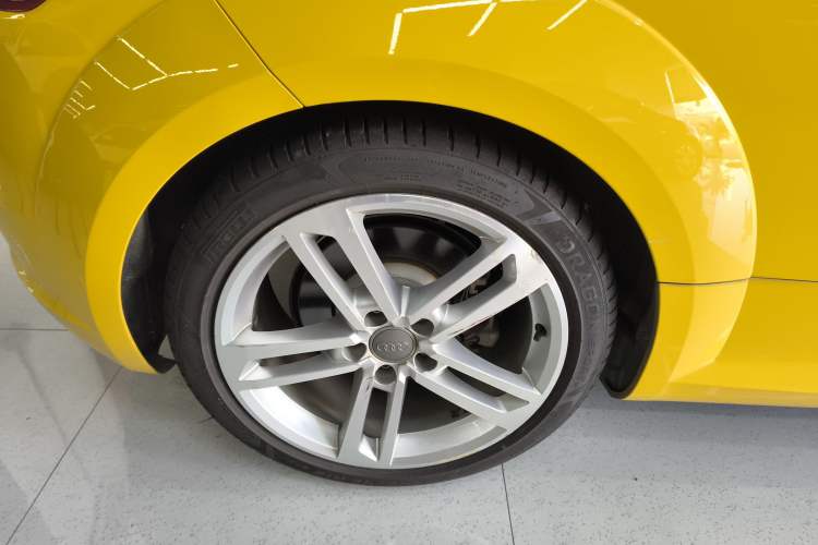 Used Audi TT 2015 TT Coupe 45 TFSI Right Rear Wheel Hub