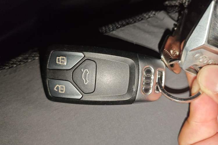 Used Audi TT 2015 TT Roadster 45 TFSI Vehicle Key