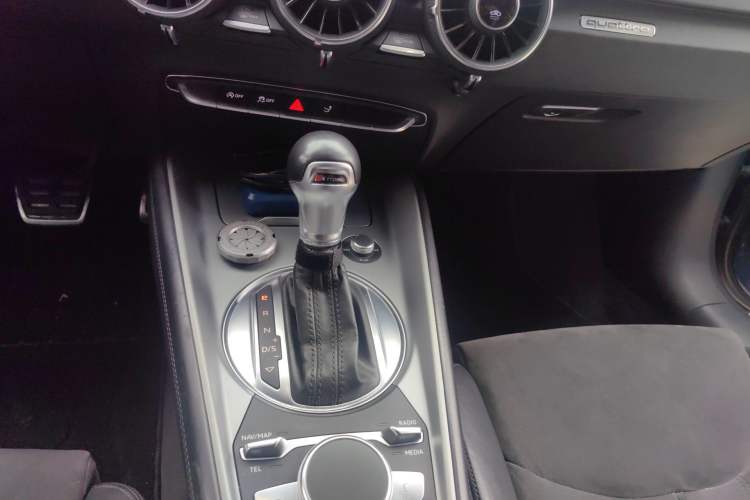 Used Audi TT 2017 TT Coupe 45 TFSI quattro Gear Lever