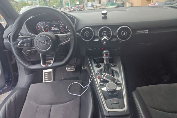Used Audi TT 2017 TT Coupe 45 TFSI Center Console