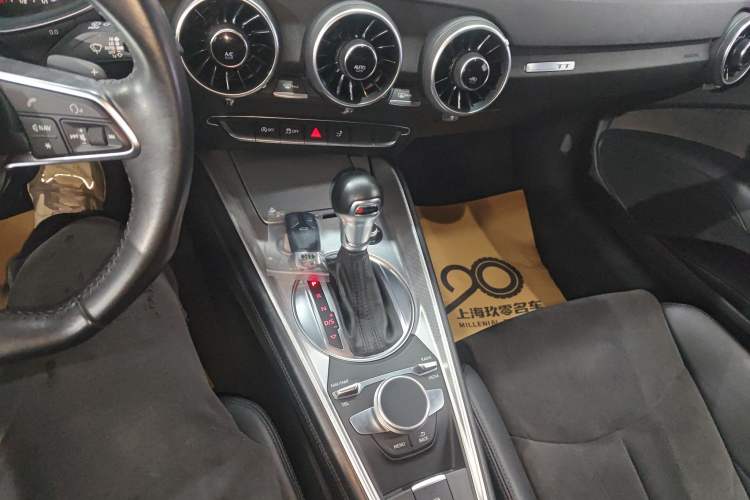 Used Audi TT 2017 TT Coupe 45 TFSI Audio And AC Panel