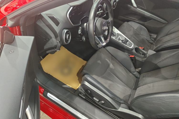 Used Audi TT 2017 TT Coupe 45 TFSI Interior 3