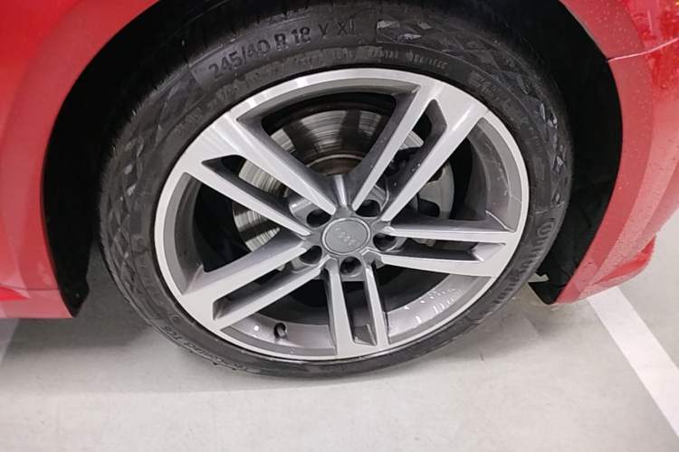 Used Audi TT 2017 TT Coupe 45 TFSI Right Front Wheel Hub
