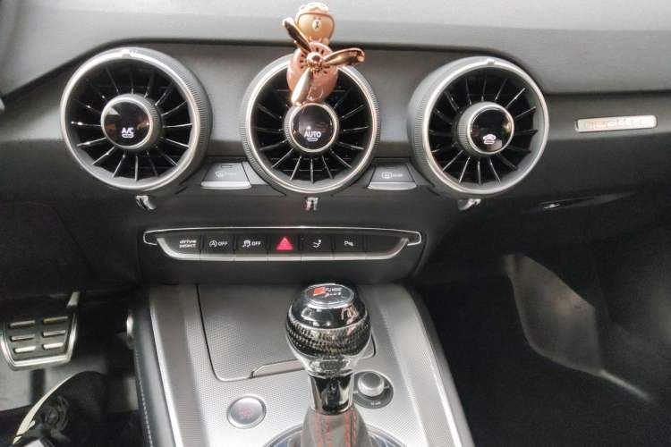 Used Audi TT 2017 TT Coupe 45 TFSI quattro Audio And AC Panel