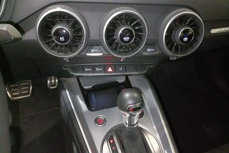 Used Audi TT 2017 TT Coupe 45 TFSI quattro Audio And AC Panel