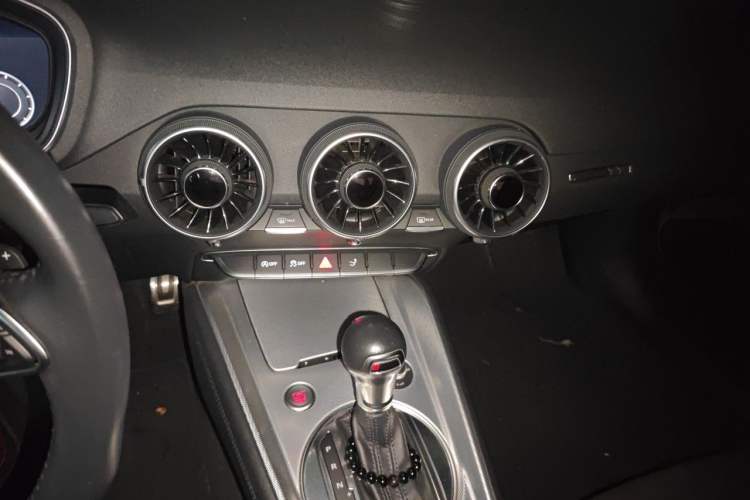 Used Audi TT 2017 TT Coupe 45 TFSI Audio And AC Panel