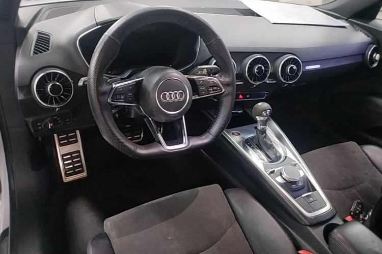 Used Audi TT 2017 TT Coupe 45 TFSI Center Console