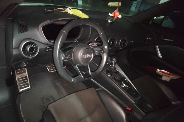 Used Audi TT 2017 TT Coupe 45 TFSI Center Console