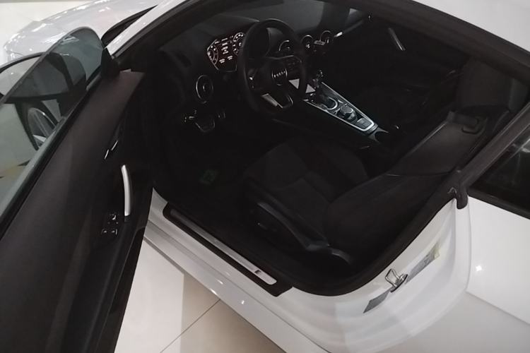 Used Audi TT 2017 TT Coupe 45 TFSI Driver Seat