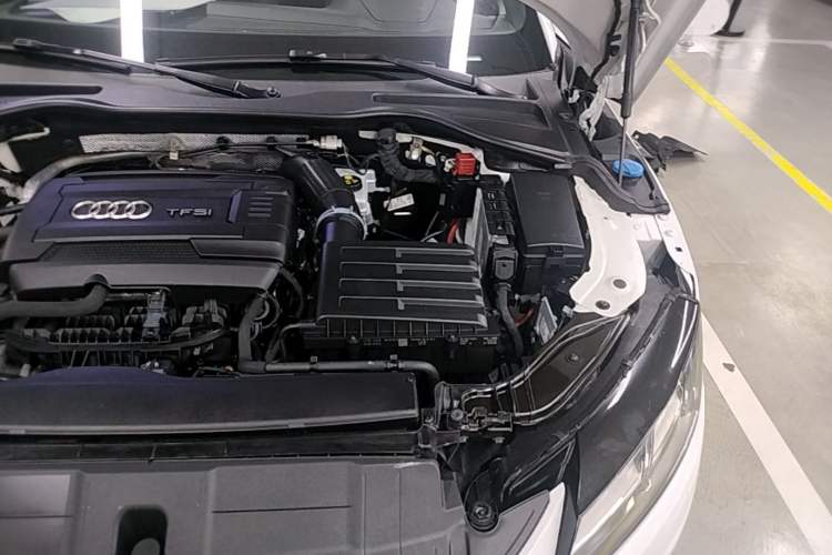 Used Audi TT 2017 TT Coupe 45 TFSI Engine Bay Left