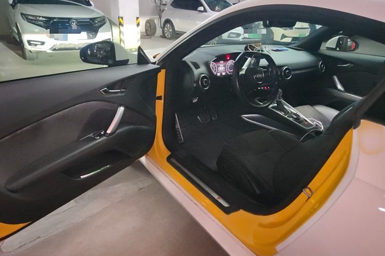Used Audi TT 2017 TT Coupe 45 TFSI Interior 3