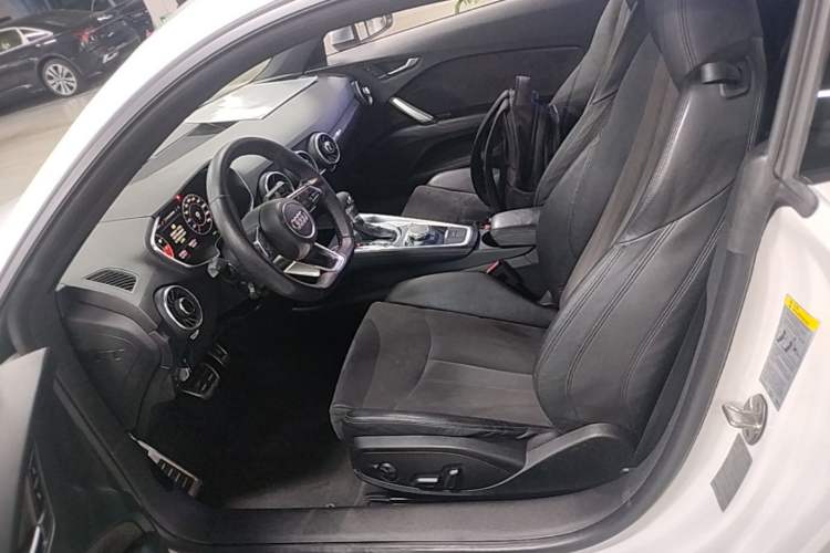 Used Audi TT 2017 TT Coupe 45 TFSI Left Front Seat