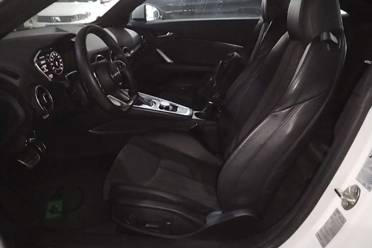 Used Audi TT 2017 TT Coupe 45 TFSI Left Front Seat