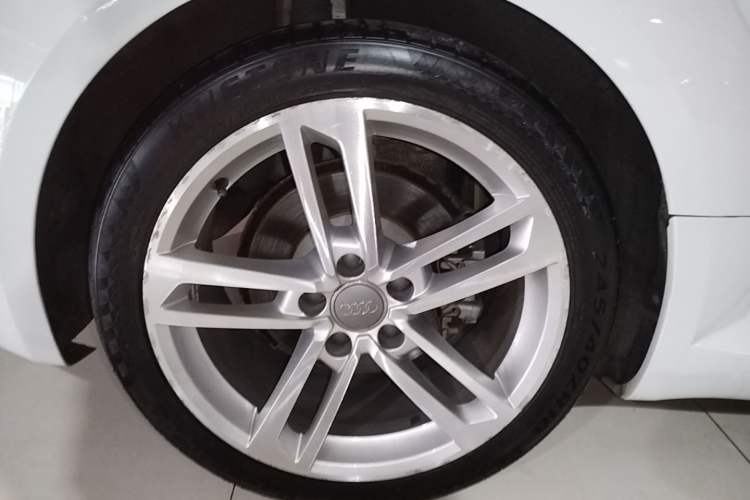 Used Audi TT 2017 TT Coupe 45 TFSI Right Rear Wheel Hub