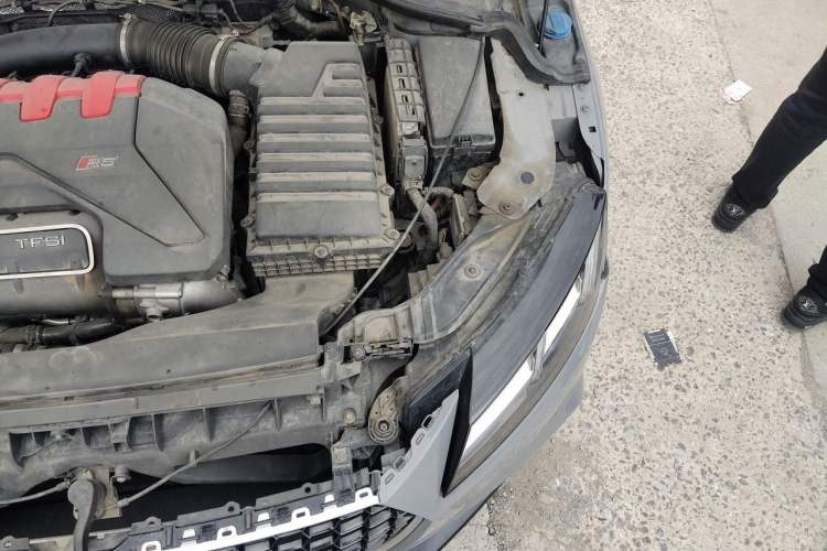 Used Audi TT RS 2017 TT RS 2.5T Coupe Engine Bay Left