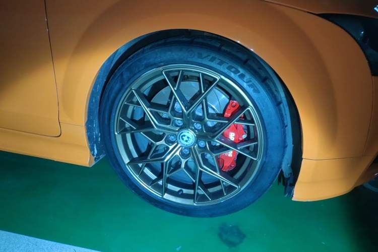 Used Audi TTS 2008 TTS Coupe 2.0TFSI quattro Right Front Wheel Hub