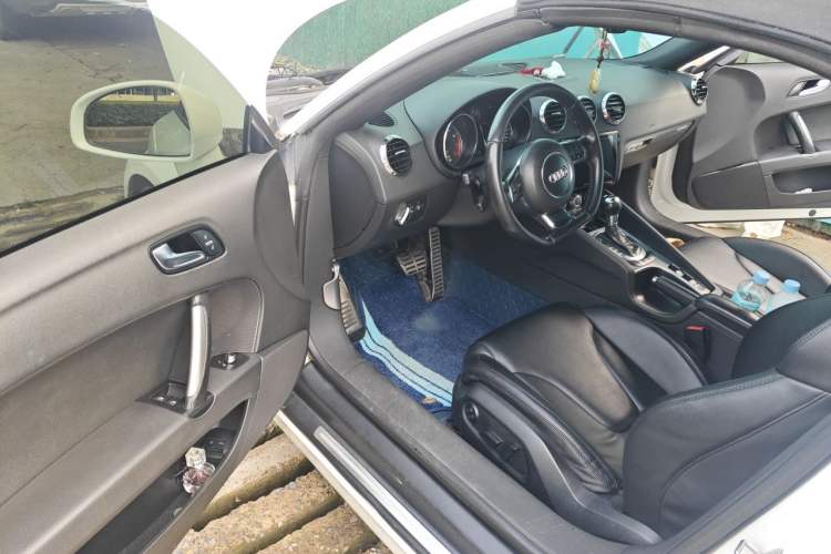 Used Audi TTS 2008 TTS Roadster 2.0TFSI quattro Driver Seat