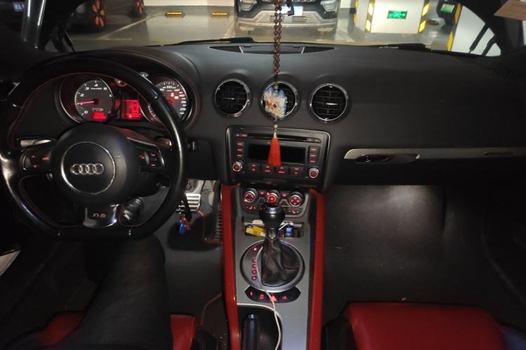 Used Audi TTS 2011 TTS Coupe 2.0TFSI quattro Center Console