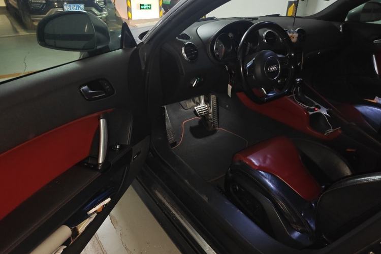Used Audi TTS 2011 TTS Coupe 2.0TFSI quattro Driver Seat