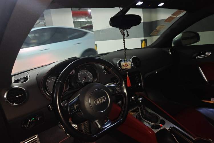 Used Audi TTS 2011 TTS Coupe 2.0TFSI quattro Headliner