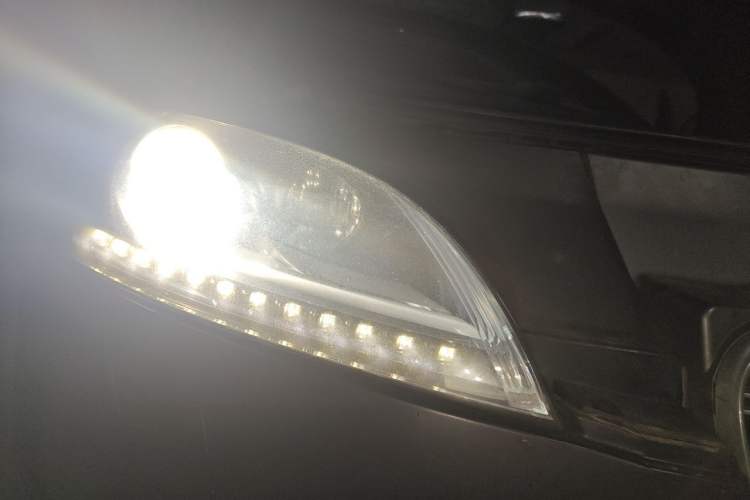 Used Audi TTS 2011 TTS Coupe 2.0TFSI quattro Right Front Headlight